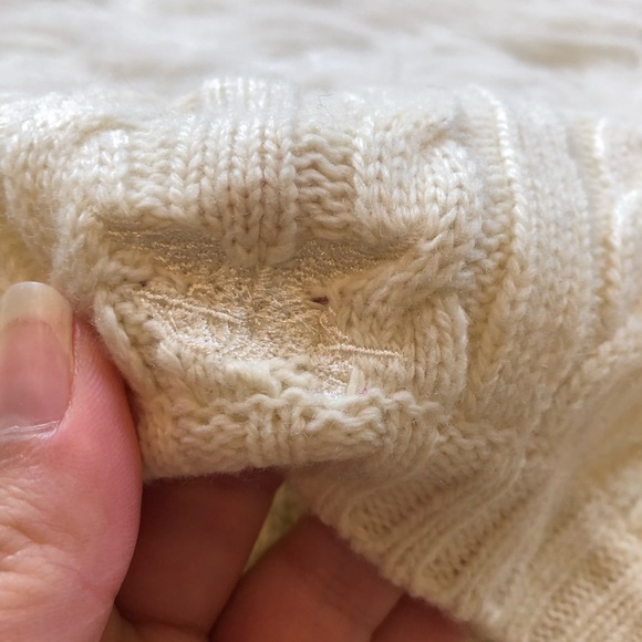 White and cream American living beanie beret snow winter snowboarding skiing - Picture 3 of 5